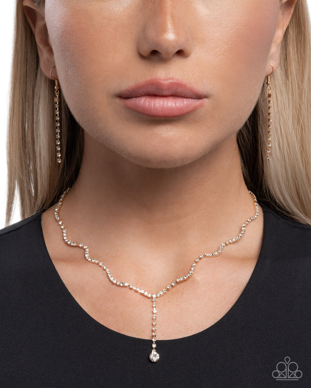 eight-dollar-jewelry-debonair-dance-gold-necklace-paparazzi-accessories