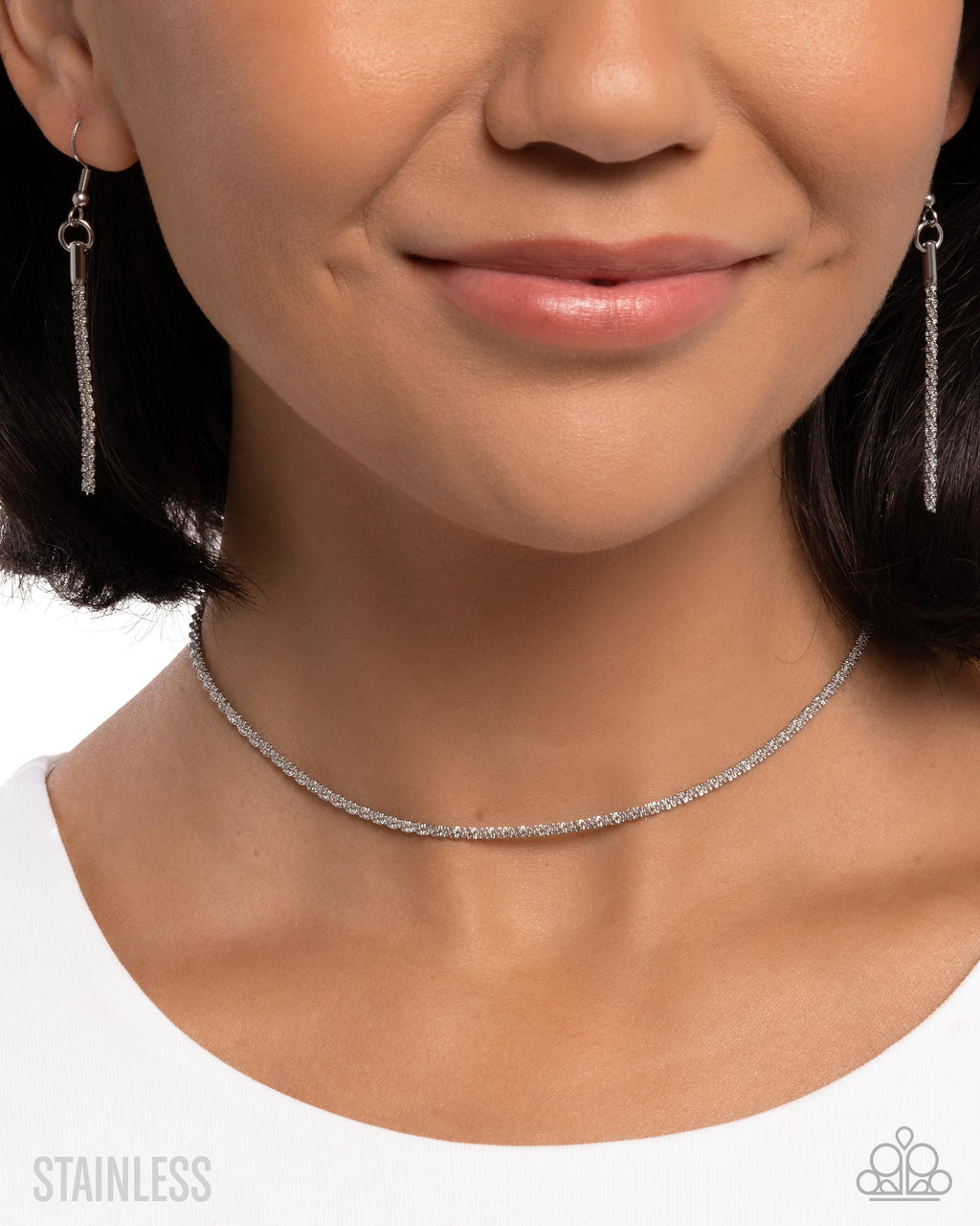 eight-dollar-jewelry-authoritative-academy-silver-necklace-paparazzi-accessories