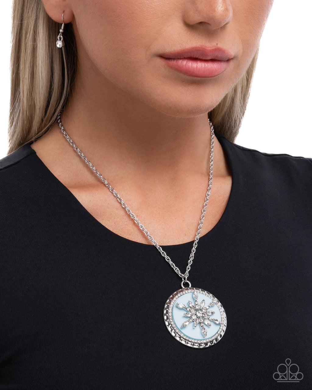 eight-dollar-jewelry-snowflake-story-blue-necklace-paparazzi-accessories