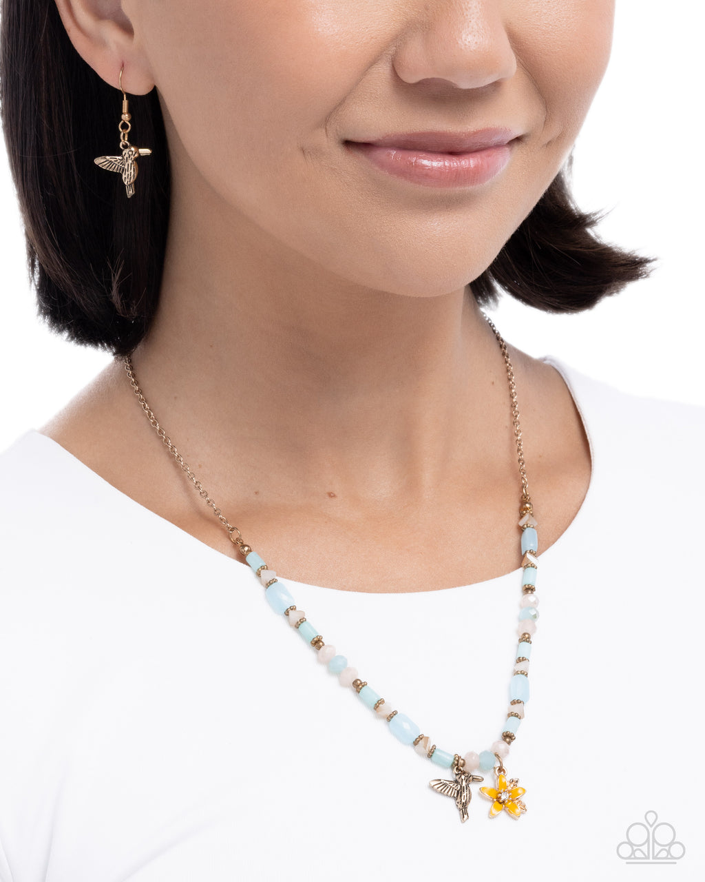 eight-dollar-jewelry-hummingbird-history-blue-necklace-paparazzi-accessories