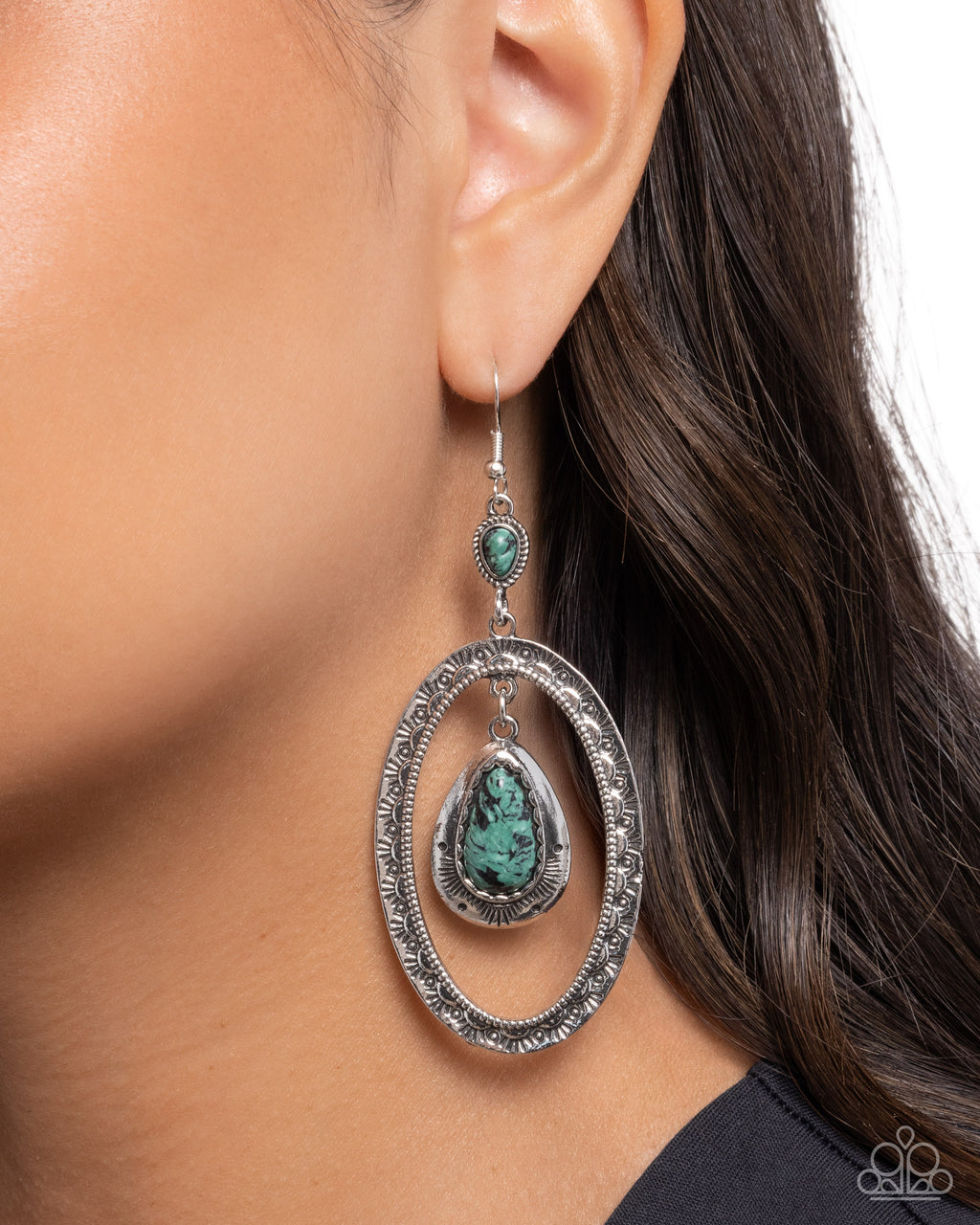 eight-dollar-jewelry-textured-teeter-green-earrings-paparazzi-accessories