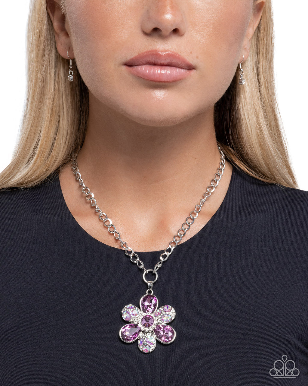 eight-dollar-jewelry-vacation-flowers-purple-necklace-paparazzi-accessories