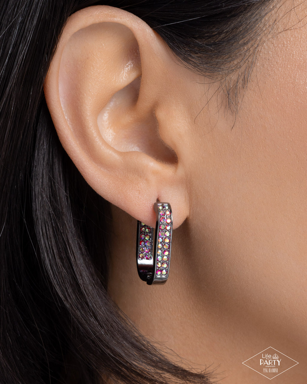 eight-dollar-jewelry-sinuous-silhouettes-red-paparazzi-accessories