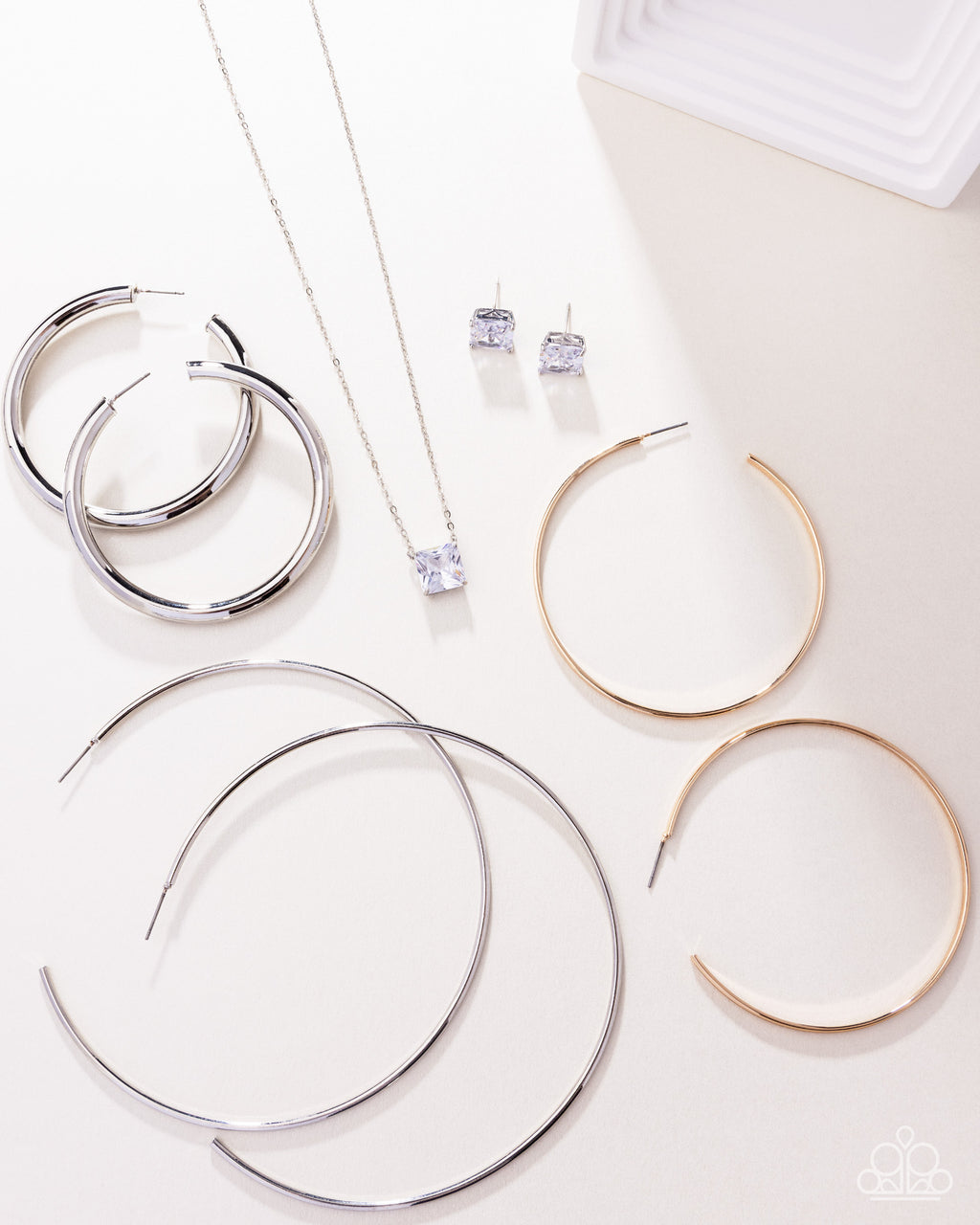 eight-dollar-jewelry-blockbuster-bash-new-2025-paparazzi-accessories