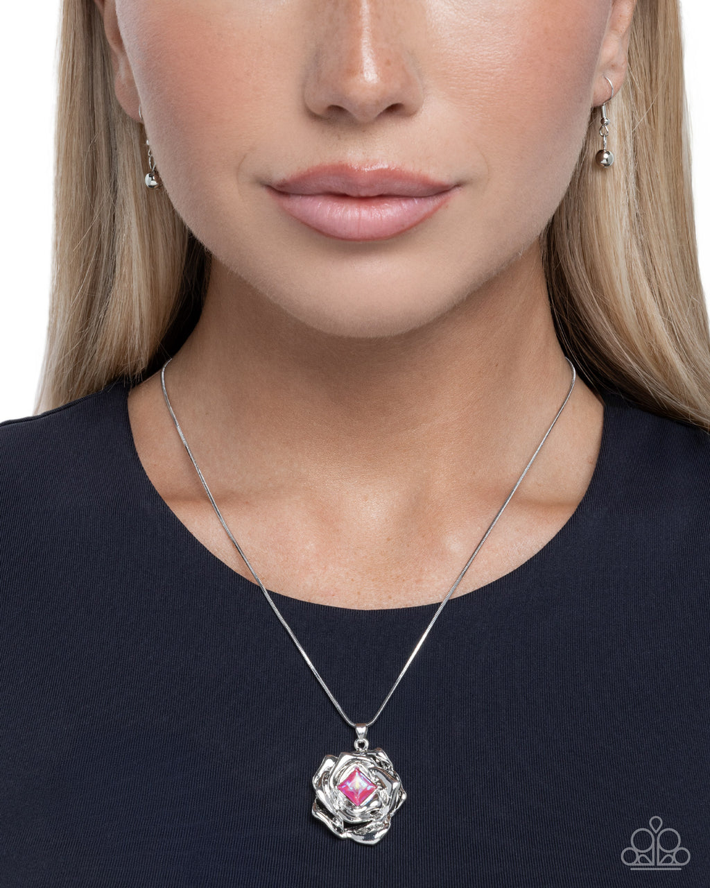 eight-dollar-jewelry-budding-blaze-pink-necklace-paparazzi-accessories