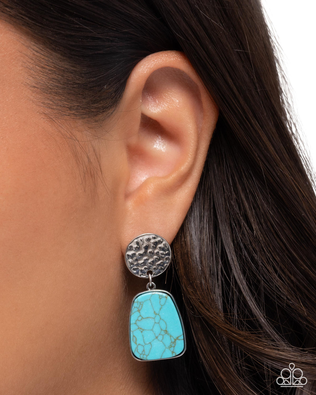 eight-dollar-jewelry-sedona-social-blue-post earrings-paparazzi-accessories
