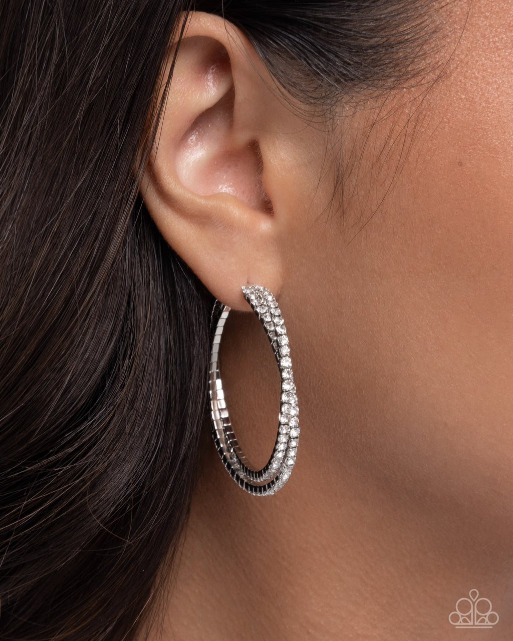 eight-dollar-jewelry-shopping-for-sparkle-white-earrings-paparazzi-accessories
