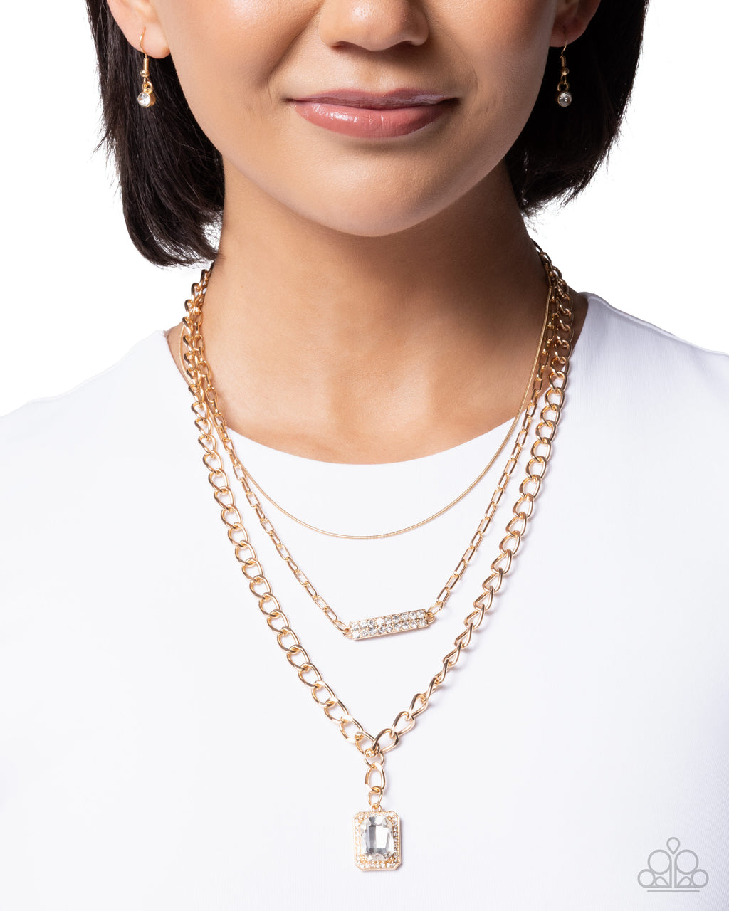 eight-dollar-jewelry-stable-shimmer-gold-necklace-paparazzi-accessories