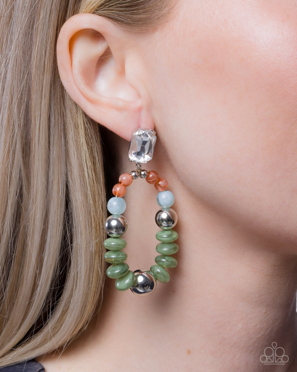 eight-dollar-jewelry-cosmopolitan-color-green-post earrings-paparazzi-accessories