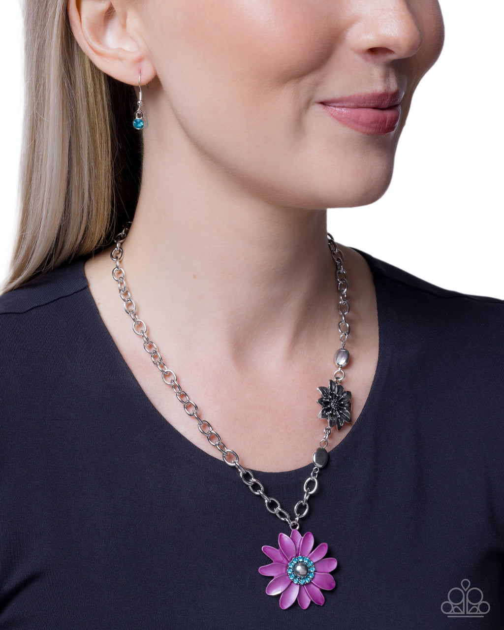 eight-dollar-jewelry-sporadic-springtime-purple-necklace-paparazzi-accessories