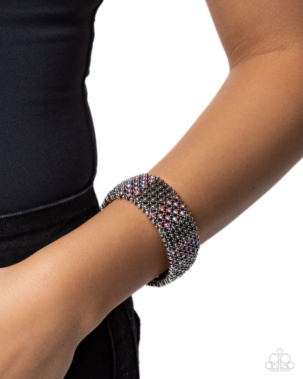 eight-dollar-jewelry-precious-patchwork-pink-bracelet-paparazzi-accessories