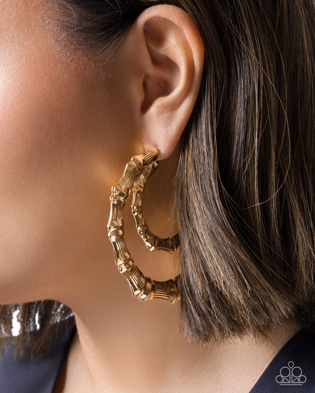 eight-dollar-jewelry-tabloid-tiers-gold-earrings-paparazzi-accessories