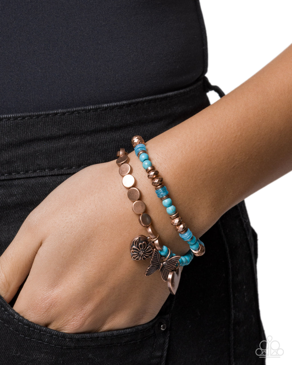 eight-dollar-jewelry-gliding-greeting-copper-bracelet-paparazzi-accessories