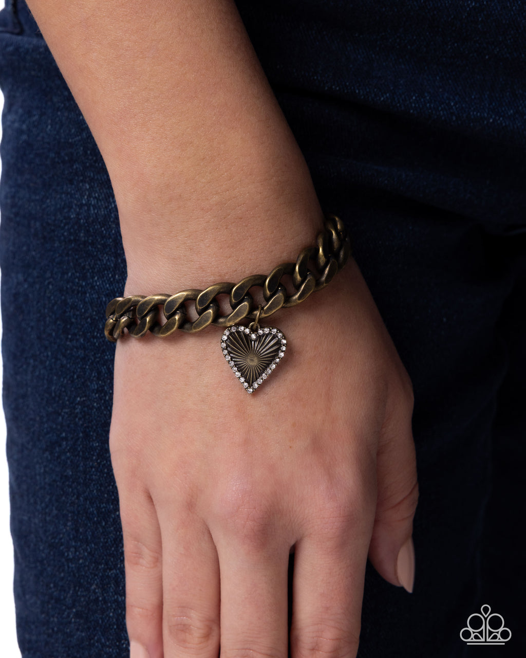 eight-dollar-jewelry-majestic-matchmaker-brass-bracelet-paparazzi-accessories