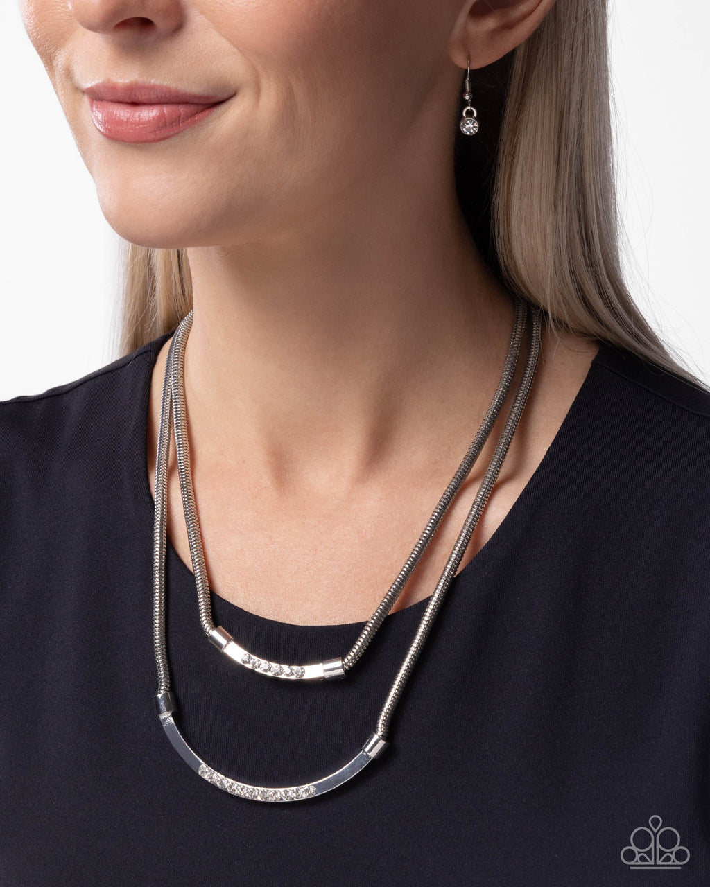 eight-dollar-jewelry-radiant-ratio-white-necklace-paparazzi-accessories