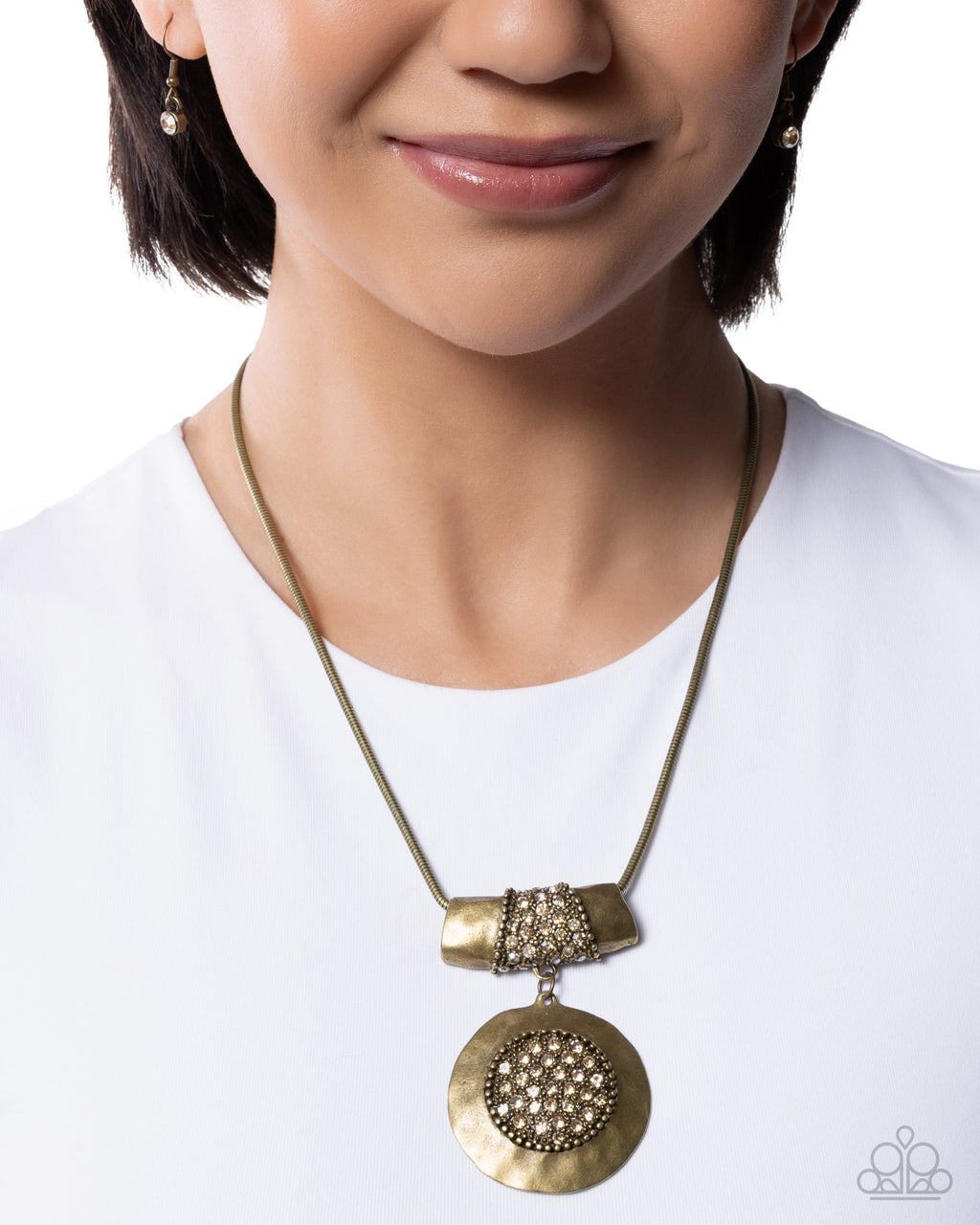 eight-dollar-jewelry-beautiful-breath-brass-necklace-paparazzi-accessories