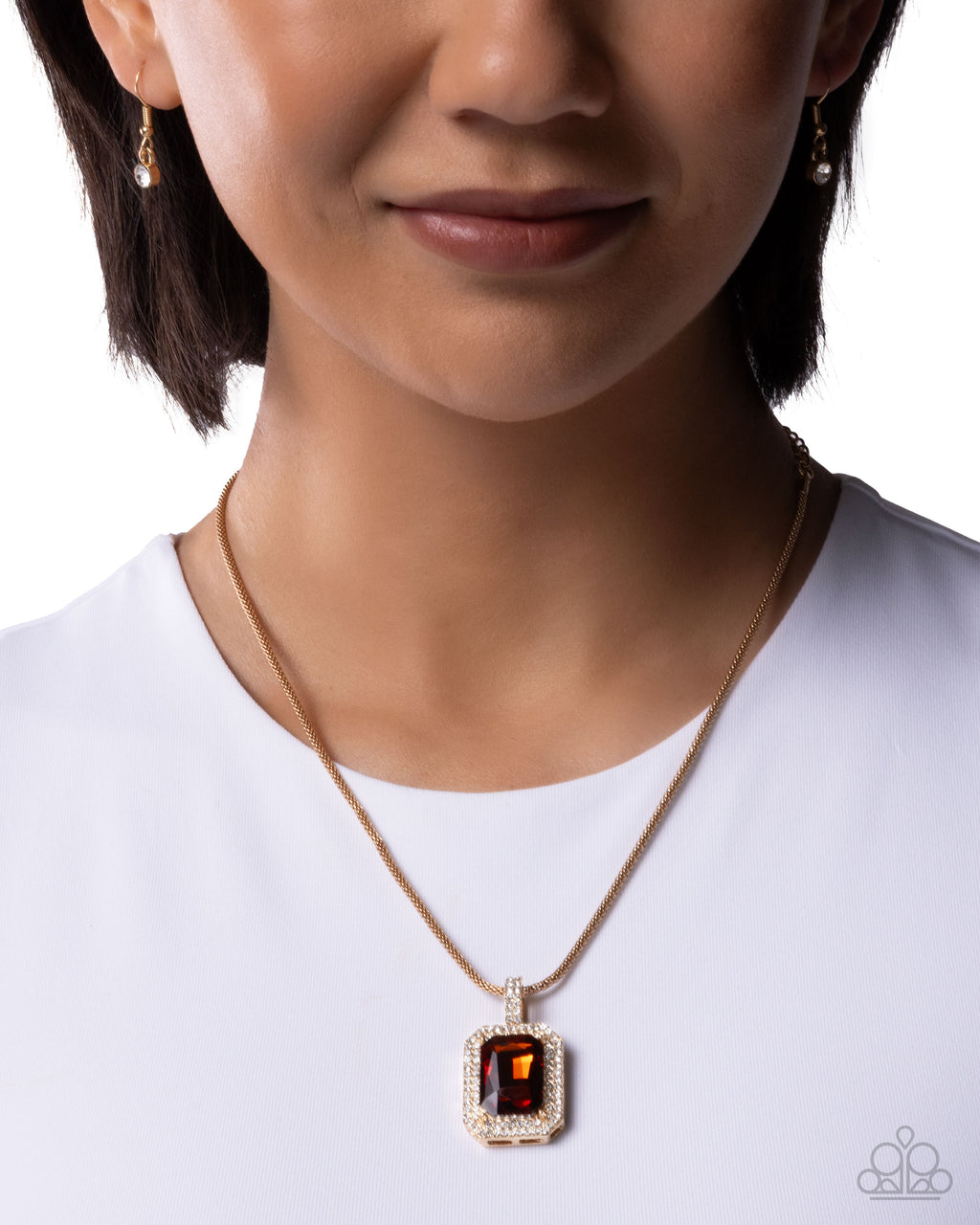 eight-dollar-jewelry-exaggerated-emerald-brown-necklace-paparazzi-accessories