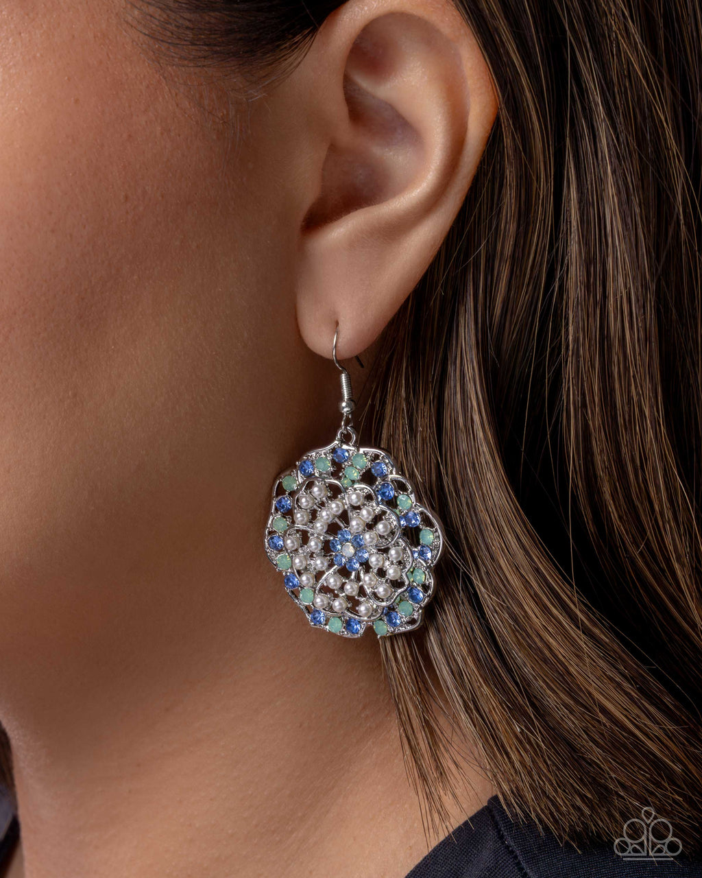 eight-dollar-jewelry-glowing-grace-blue-earrings-paparazzi-accessories