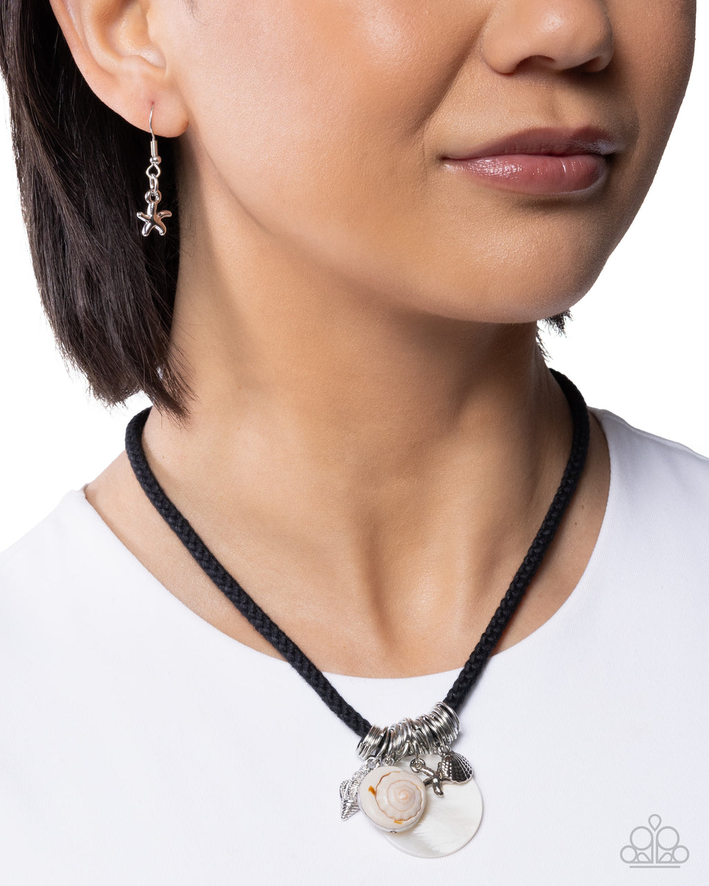 eight-dollar-jewelry-coastal-combination-black-necklace-paparazzi-accessories