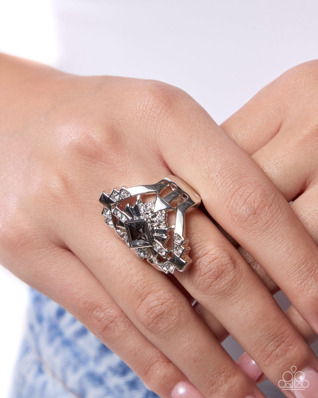 eight-dollar-jewelry-mystical-musings-silver-ring-paparazzi-accessories