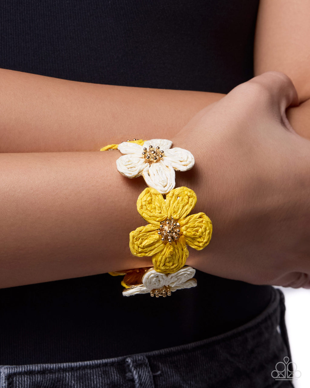 eight-dollar-jewelry-rustic-raffia-yellow-bracelet-paparazzi-accessories