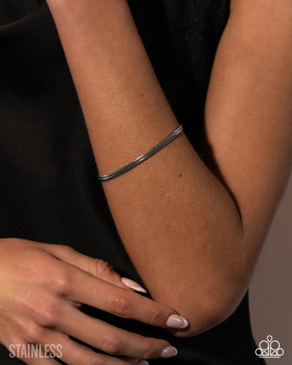 eight-dollar-jewelry-sassy-sensei-silver-bracelet-paparazzi-accessories