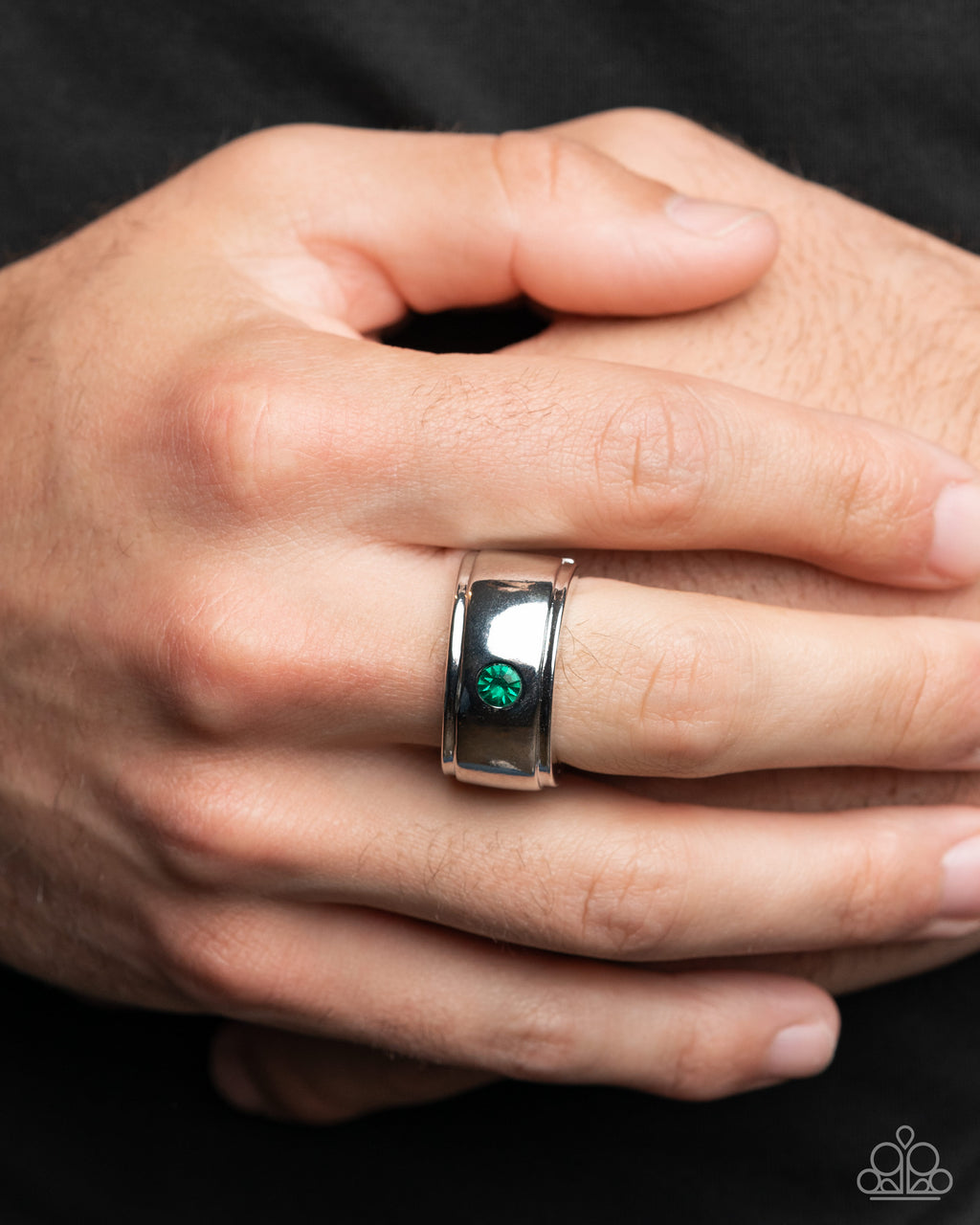 eight-dollar-jewelry-polished-peace-green-ring-paparazzi-accessories