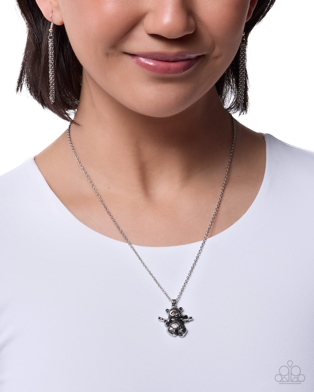 eight-dollar-jewelry-pleasant-panda-silver-necklace-paparazzi-accessories