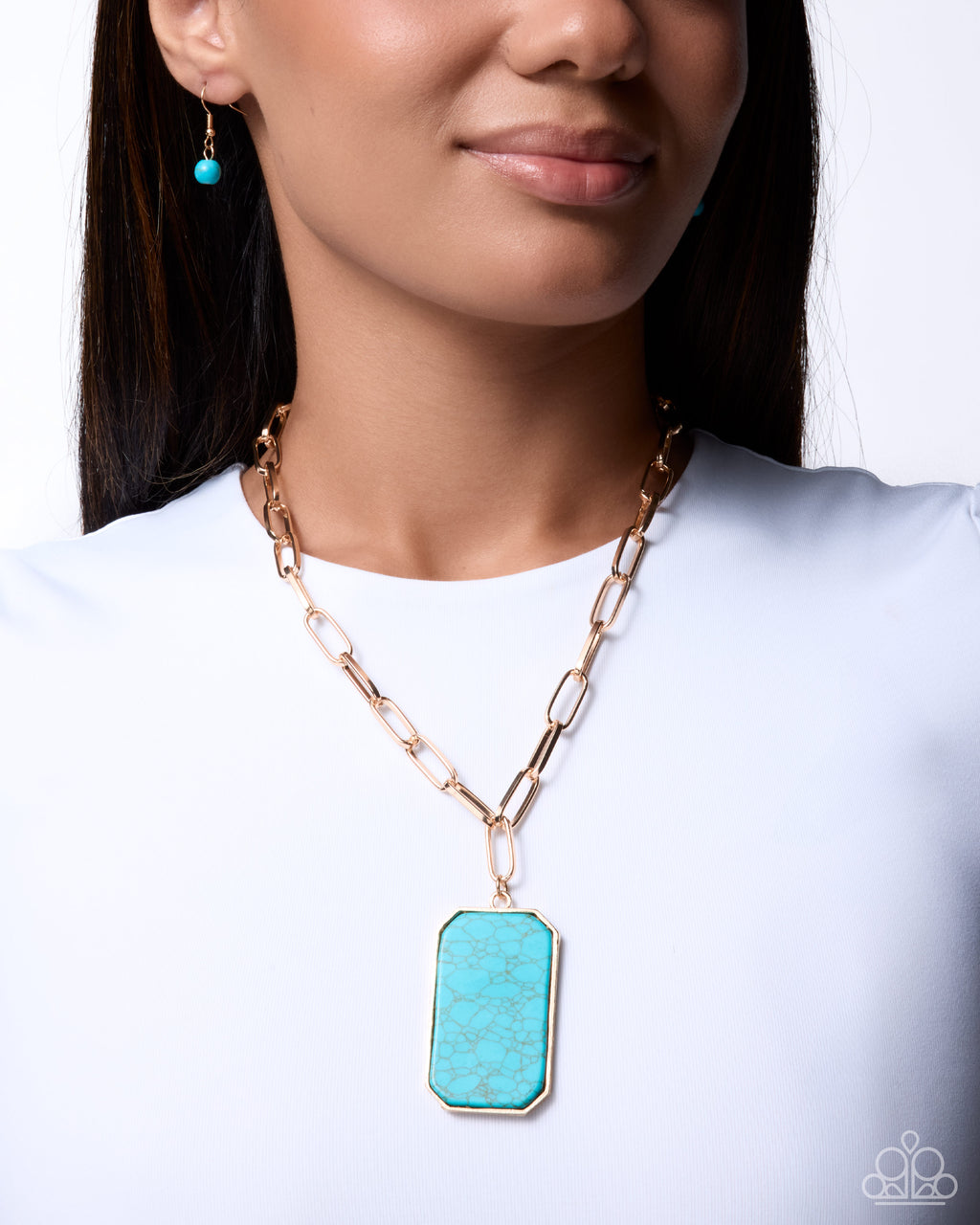 eight-dollar-jewelry-rustic-red-carpet-gold-necklace-paparazzi-accessories