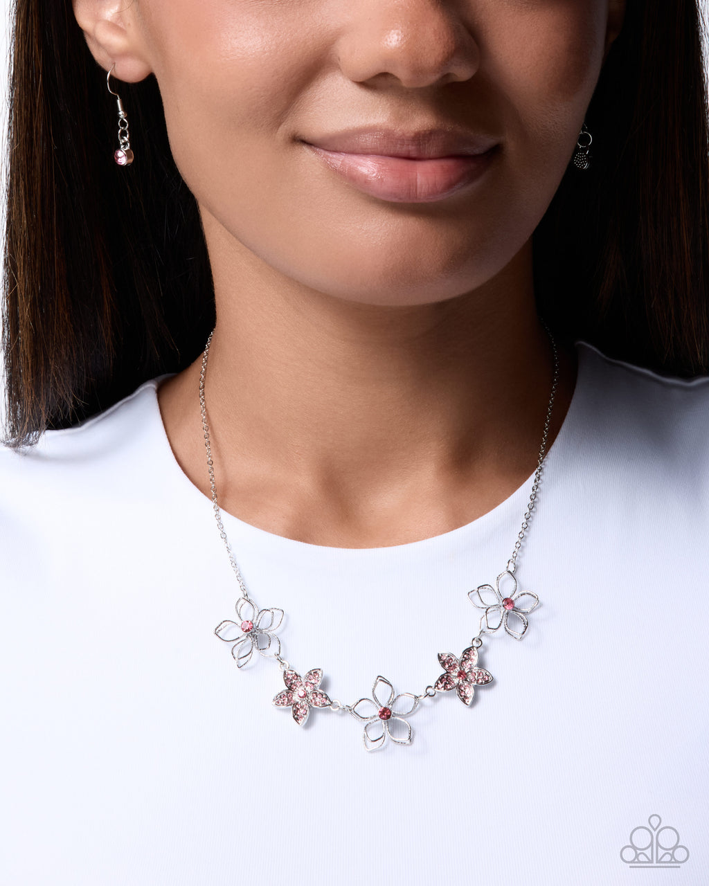 eight-dollar-jewelry-generous-garland-pink-necklace-paparazzi-accessories