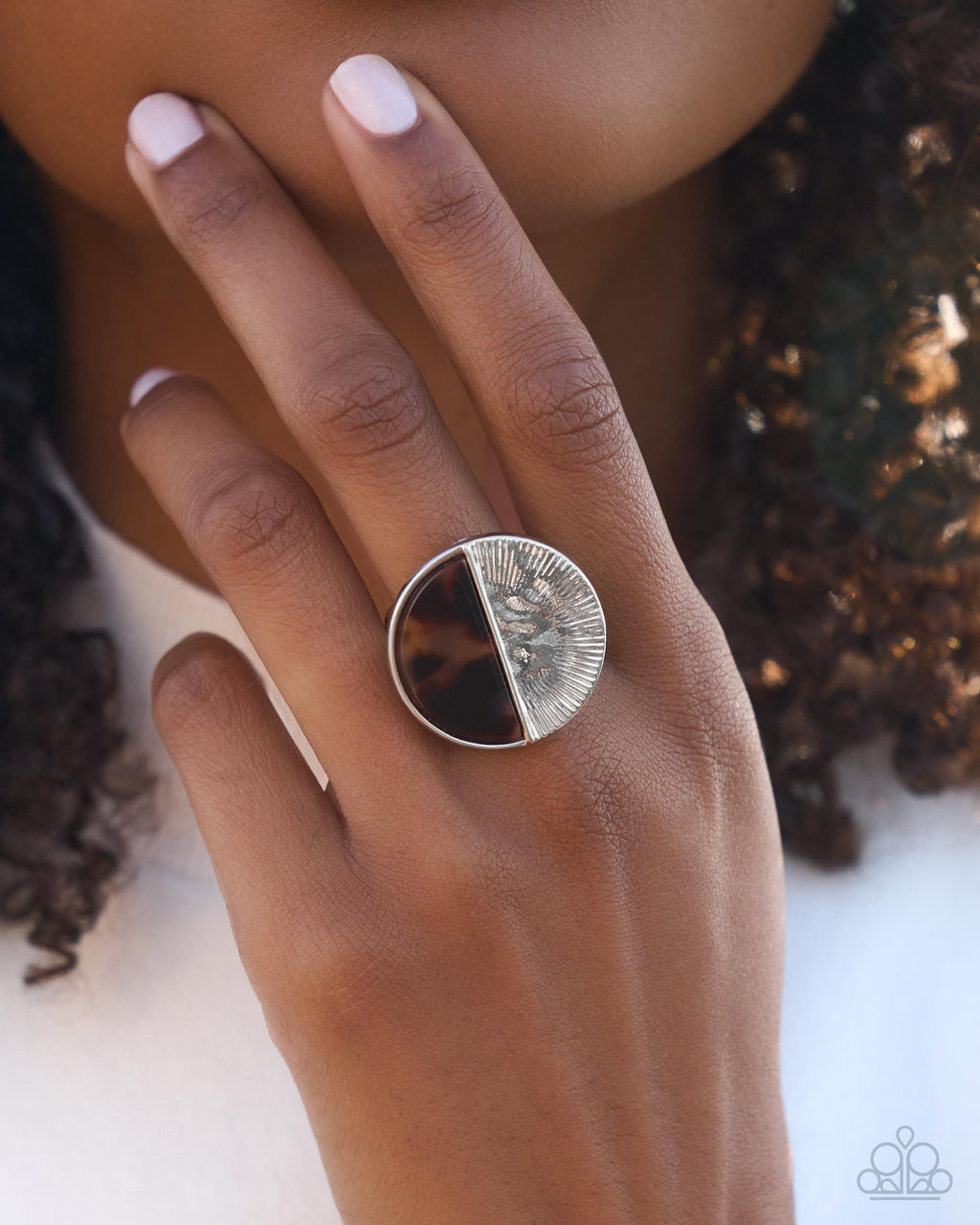 eight-dollar-jewelry-mismatched-mecca-multi-ring-paparazzi-accessories
