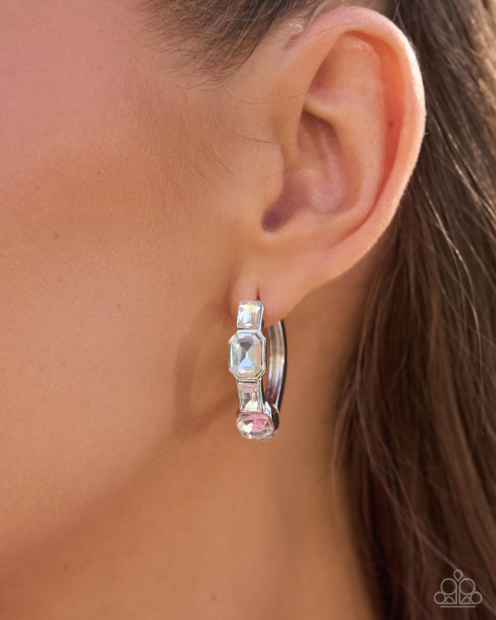 eight-dollar-jewelry-operatic-overture-white-earrings-paparazzi-accessories