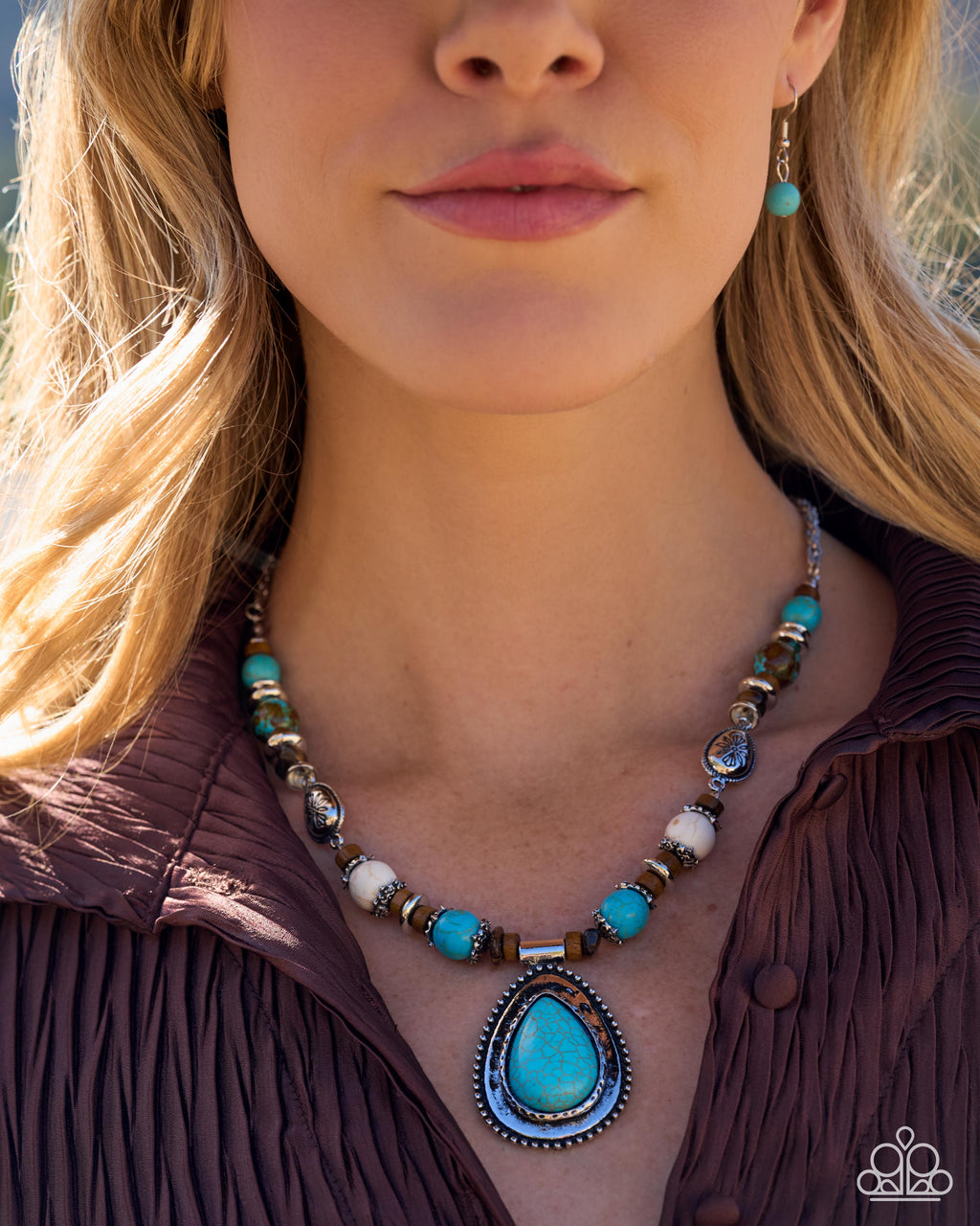 eight-dollar-jewelry-natural-noise-blue-necklace-paparazzi-accessories