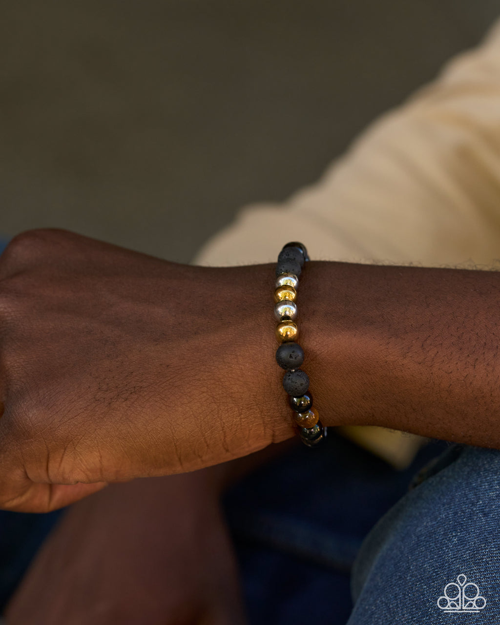 eight-dollar-jewelry-urban-color-black-bracelet-paparazzi-accessories