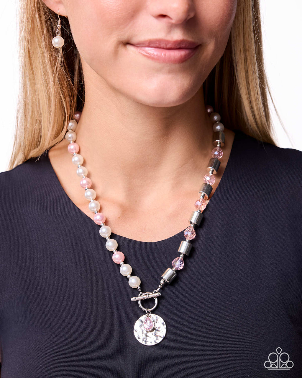 eight-dollar-jewelry-dramatic-disbelief-pink-necklace-paparazzi-accessories