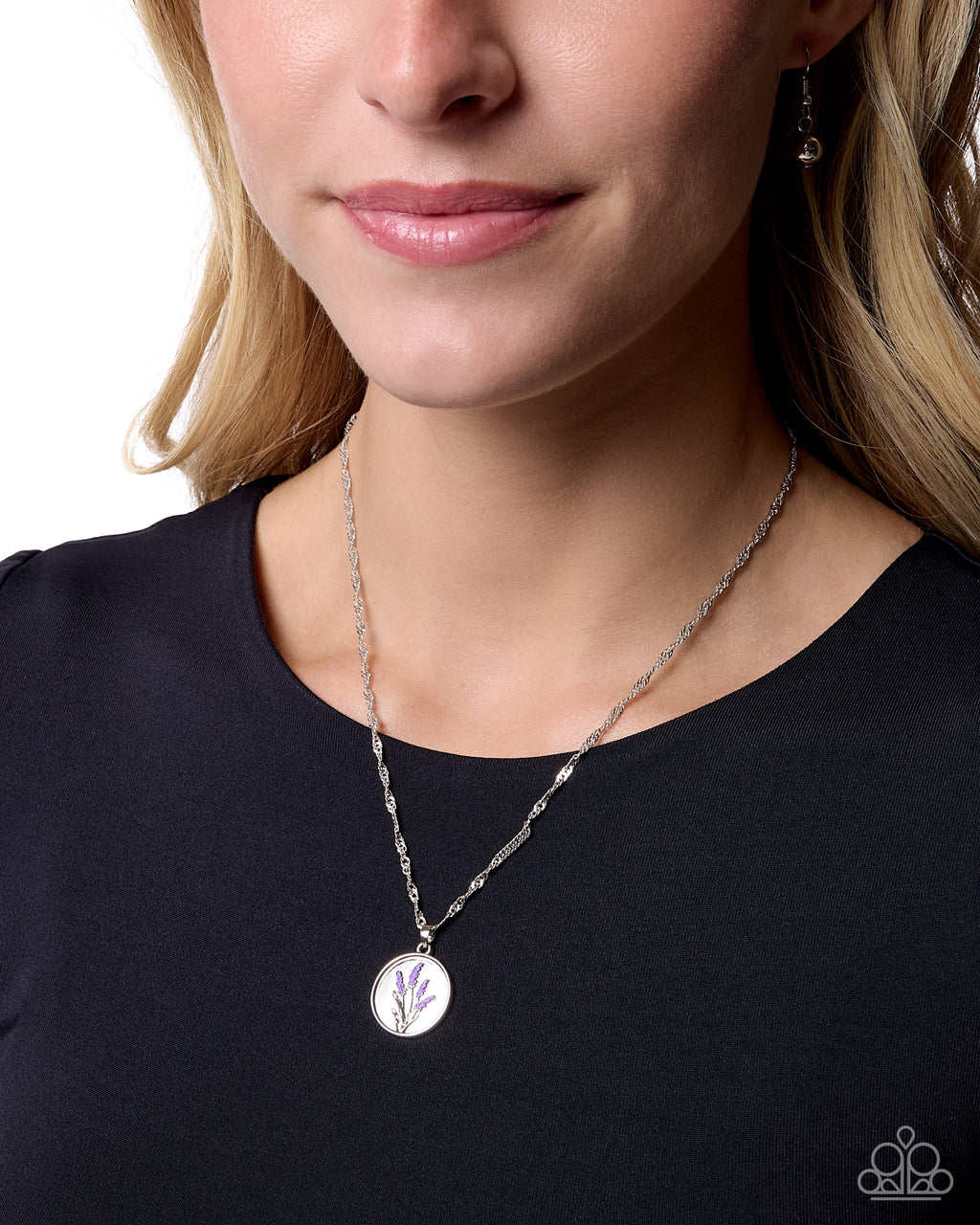 eight-dollar-jewelry-ladylike-lavender-purple-necklace-paparazzi-accessories