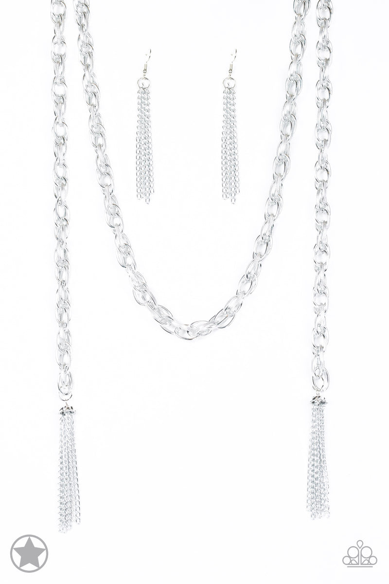 five-dollar-jewelry-scarf-necklace-silver-blockbuster-necklace-paparazzi-accessories