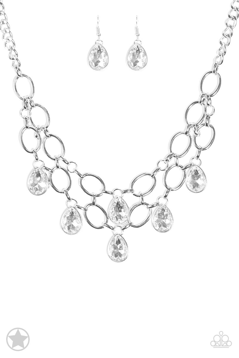 five-dollar-jewelry-show-stopping-shimmer-white-paparazzi-accessories