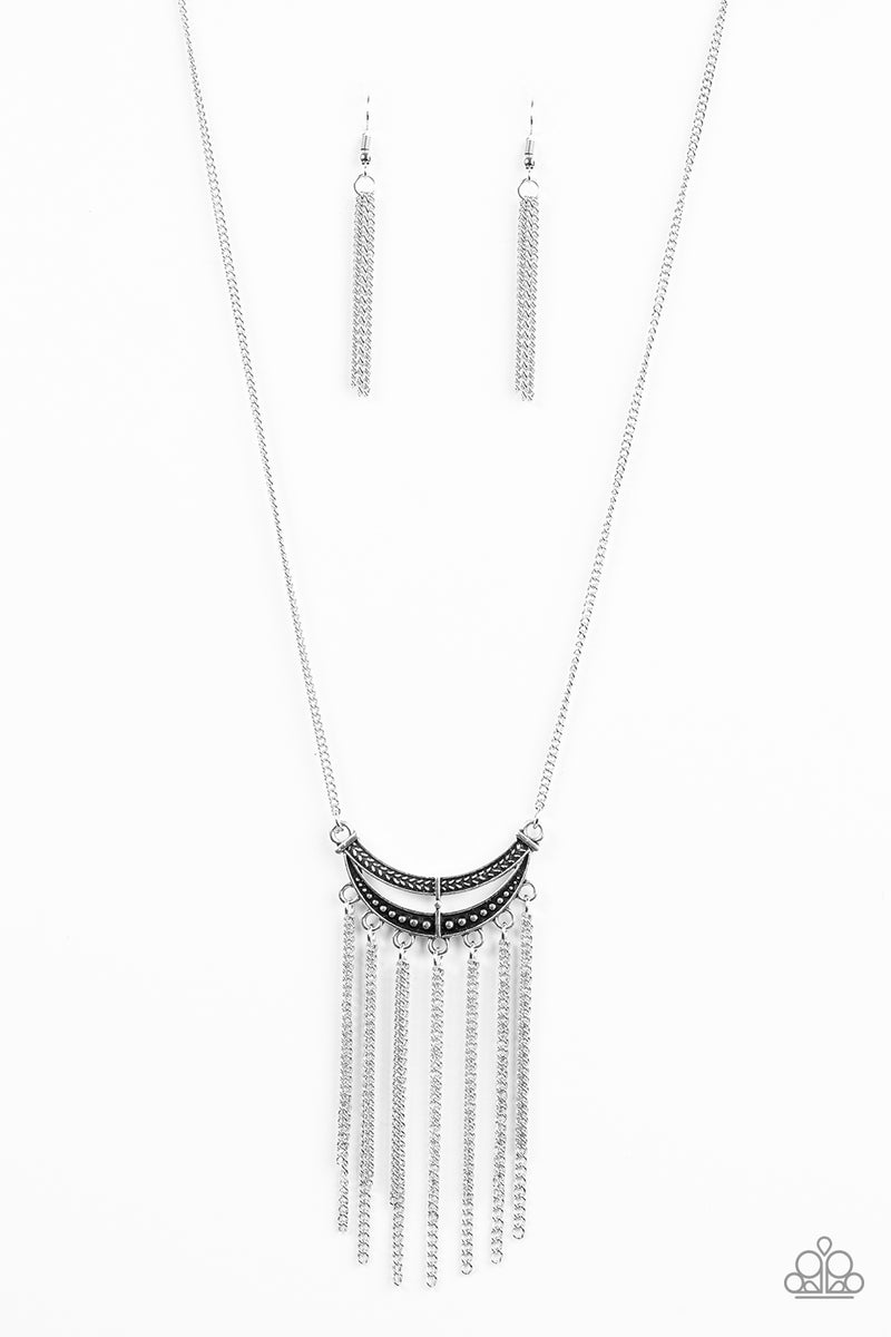 five-dollar-jewelry-mayan-moon-silver-necklace-paparazzi-accessories