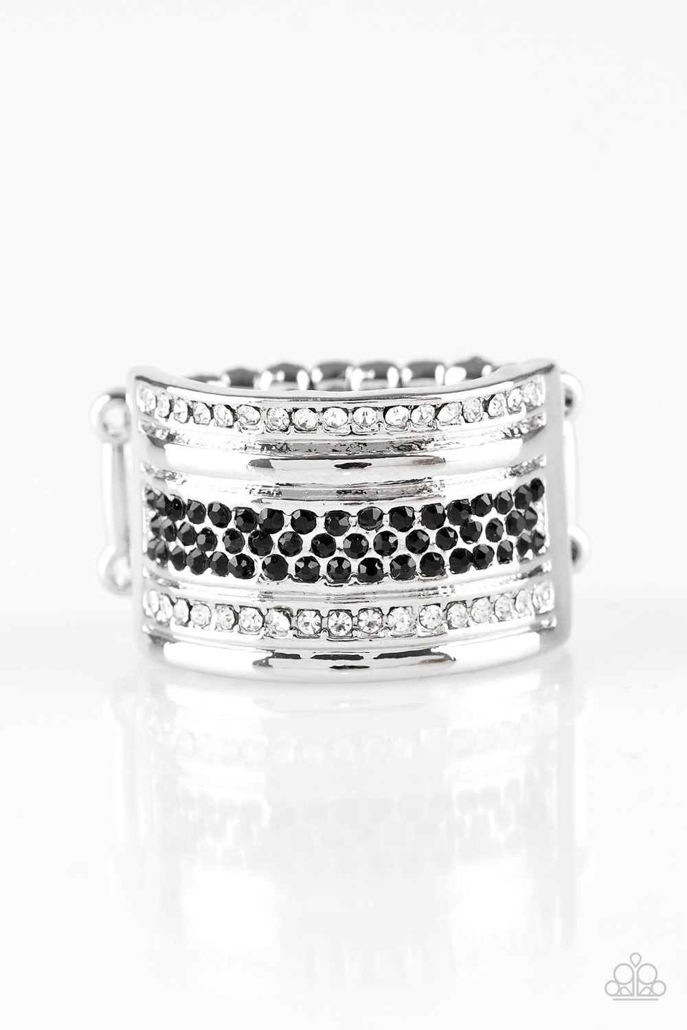 five-dollar-jewelry-top-dollar-drama-black-ring-paparazzi-accessories