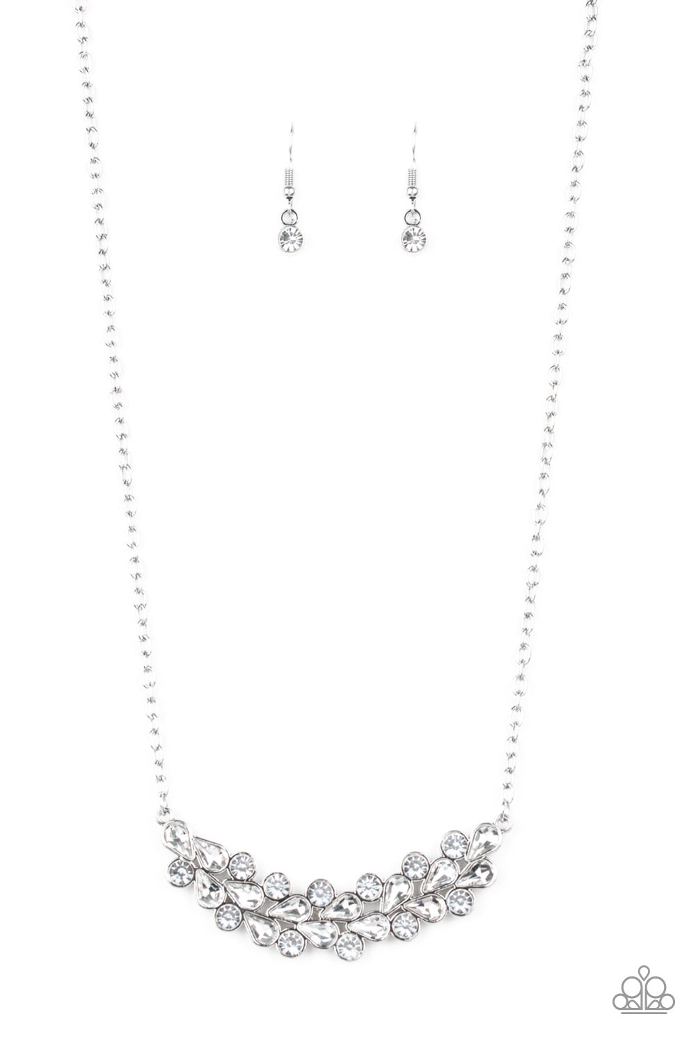 five-dollar-jewelry-special-treatment-white-necklace-paparazzi-accessories