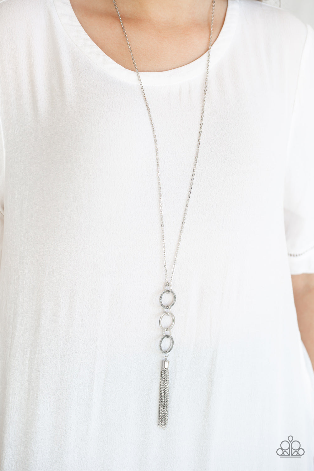 Diva In Diamonds - Silver Necklace - Paparazzi Accessories
