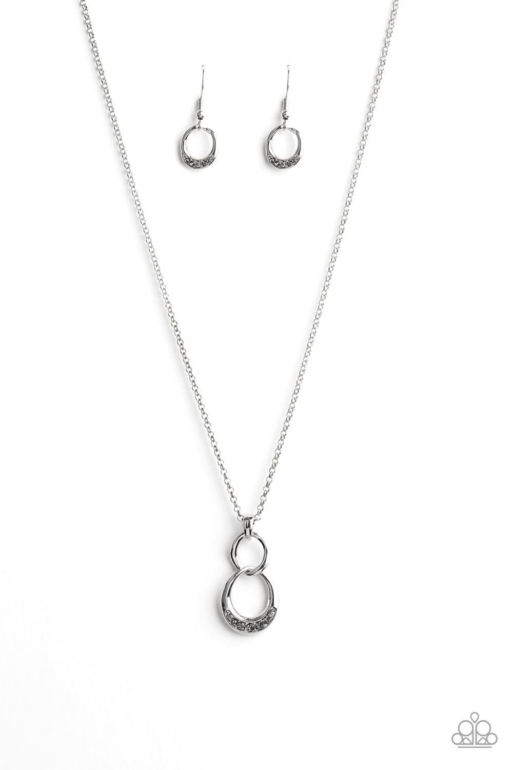 five-dollar-jewelry-rockefeller-royal-silver-necklace-paparazzi-accessories