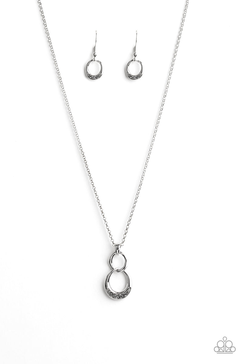 five-dollar-jewelry-rockefeller-royal-silver-necklace-paparazzi-accessories