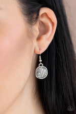 Metallic Patchwork - Silver Necklace - Premiere