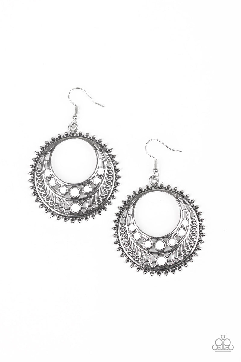 five-dollar-jewelry-boho-bliss-white-earrings-paparazzi-accessories
