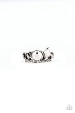 five-dollar-jewelry-champion-couture-silver-ring-paparazzi-accessories