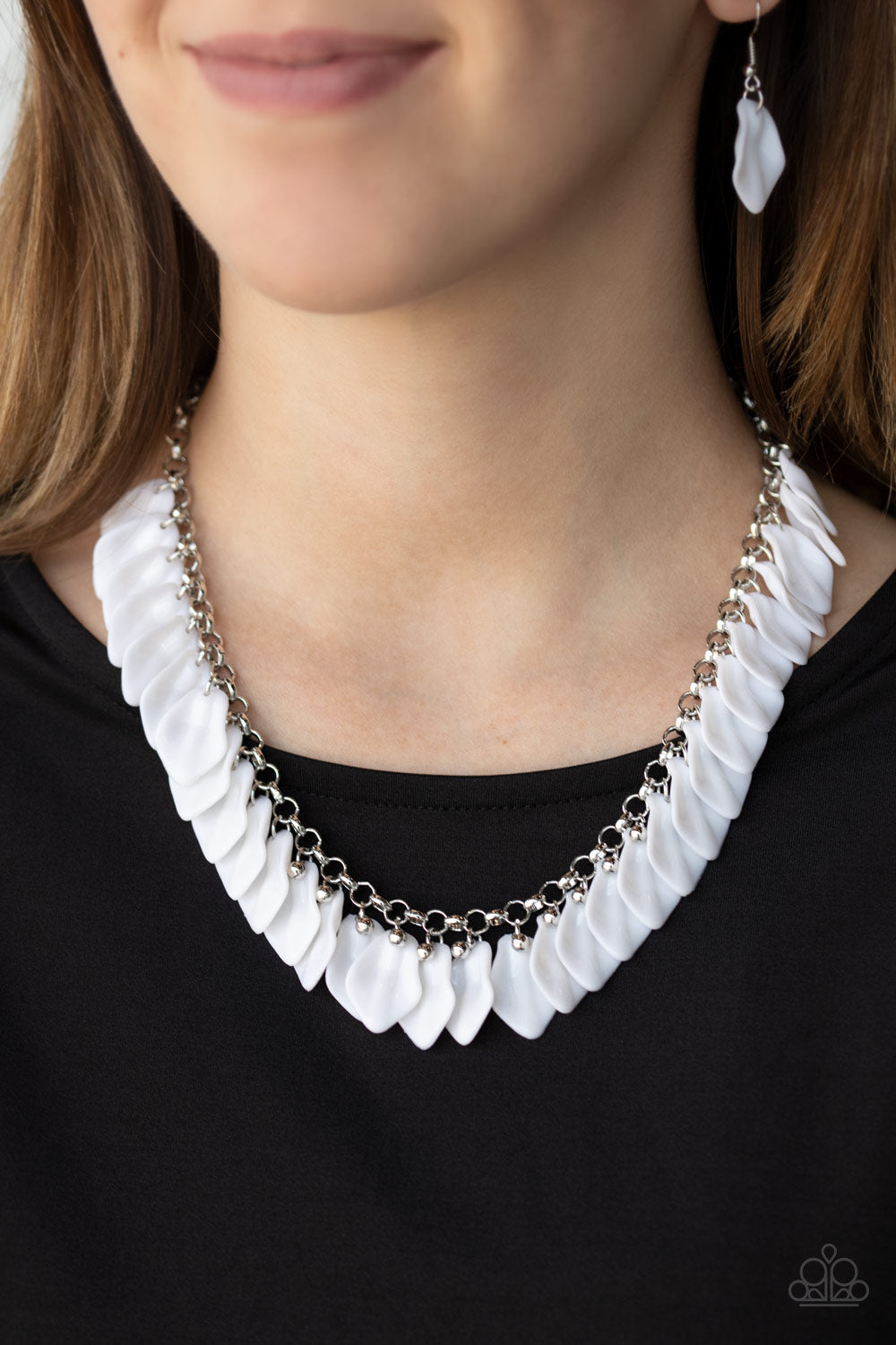 Super Bloom - White Necklace - Paparazzi Accessories
