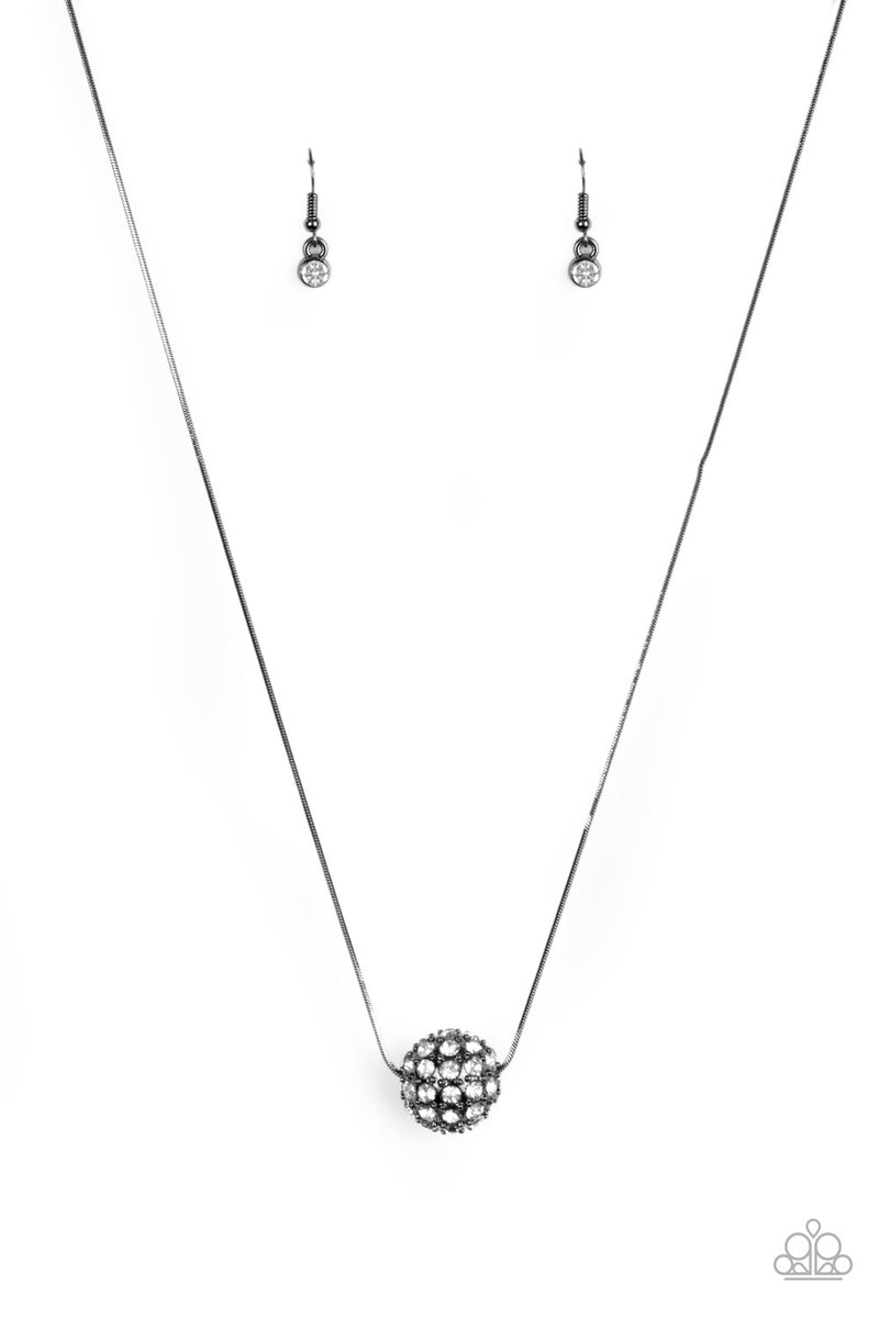 five-dollar-jewelry-come-out-of-your-bombshell-black-necklace-paparazzi-accessories