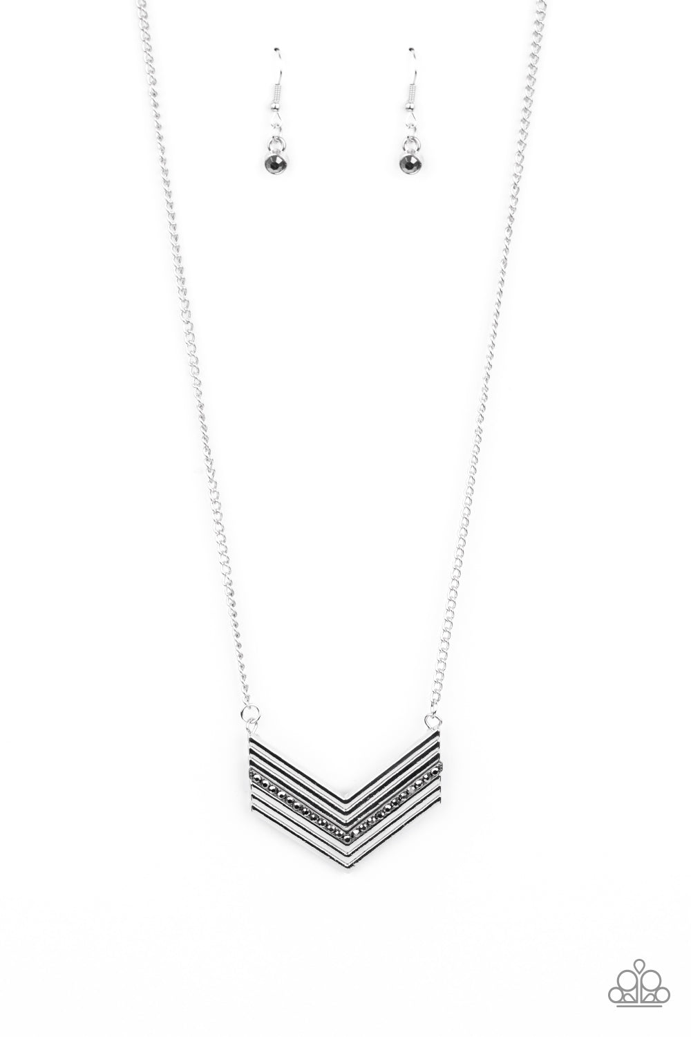 five-dollar-jewelry-armed-and-fabulous-silver-necklace-paparazzi-accessories
